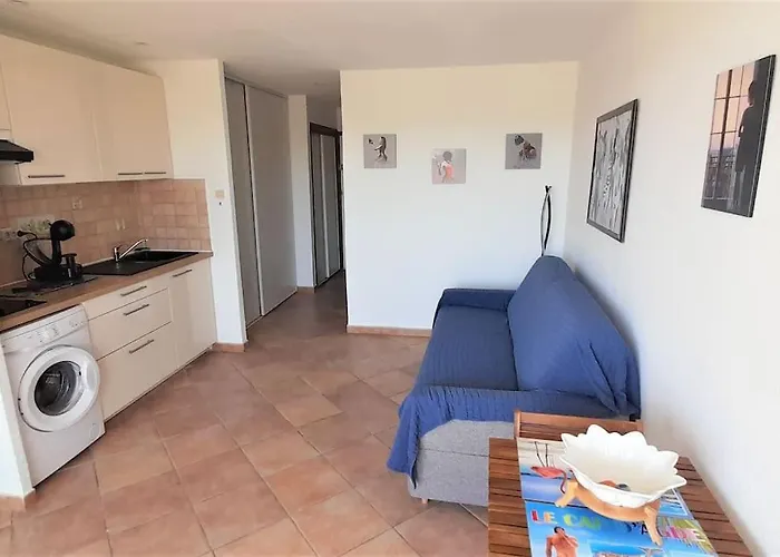 121, Heliopolis K Au Village Naturiste Апартаменты